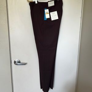 Perry Ellis Men’s Portfolio Slim Fit Work Pants 29W x 30L. Beautiful plum color